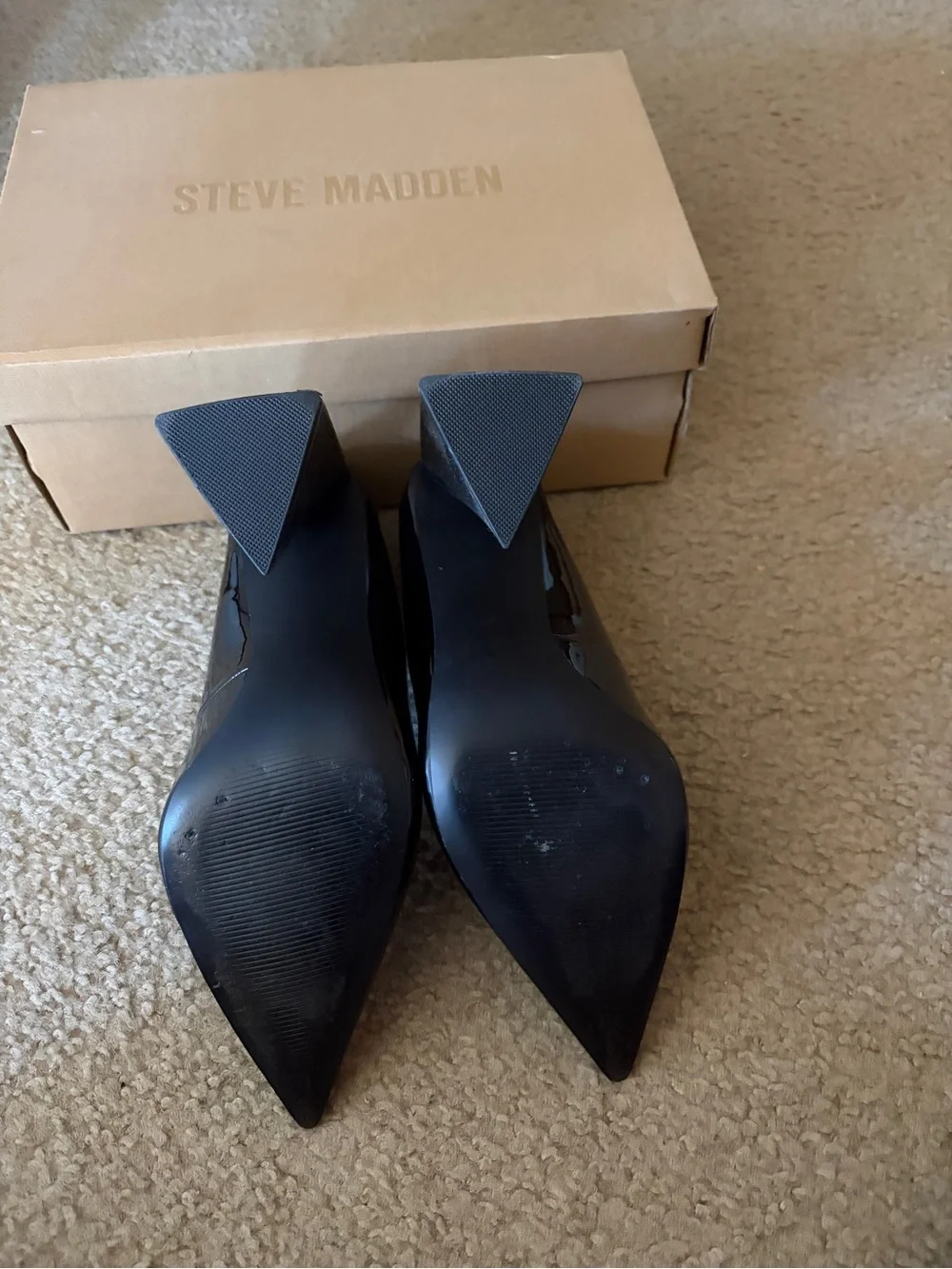 Steve Madden Black Patent Pointed Toe Heels ‘Pickee’ like new worn twice Size 10